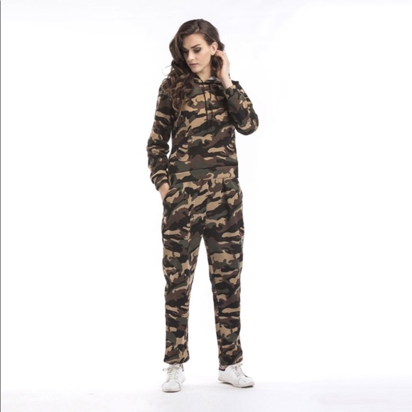 Two piece Hoodie with Trousers camouflage - Picture 2 of 9